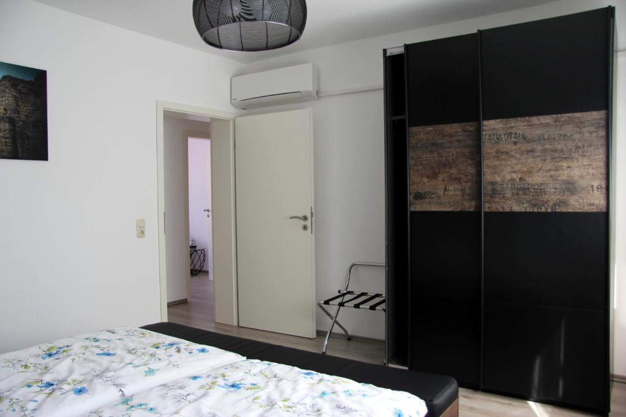 Geraeumige 4 Zimmer Wohnung An Den Kaiserthermen เทรียร์ ภายนอก รูปภาพ