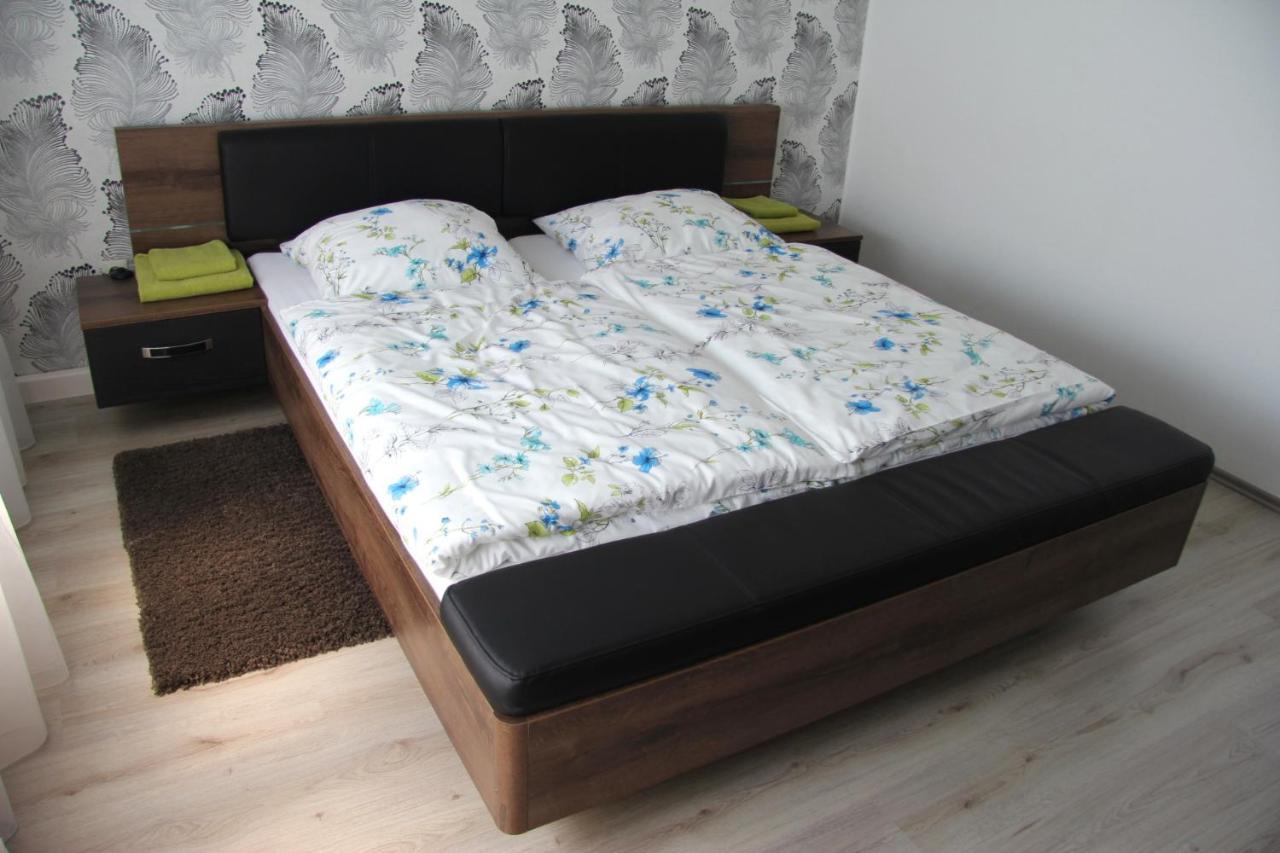 Geraeumige 4 Zimmer Wohnung An Den Kaiserthermen เทรียร์ ภายนอก รูปภาพ