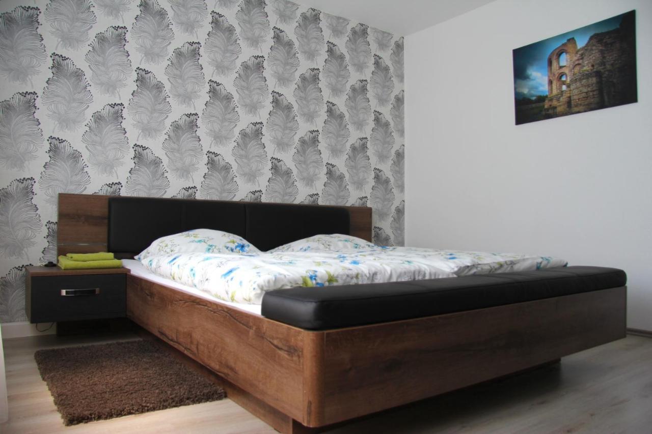 Geraeumige 4 Zimmer Wohnung An Den Kaiserthermen เทรียร์ ภายนอก รูปภาพ